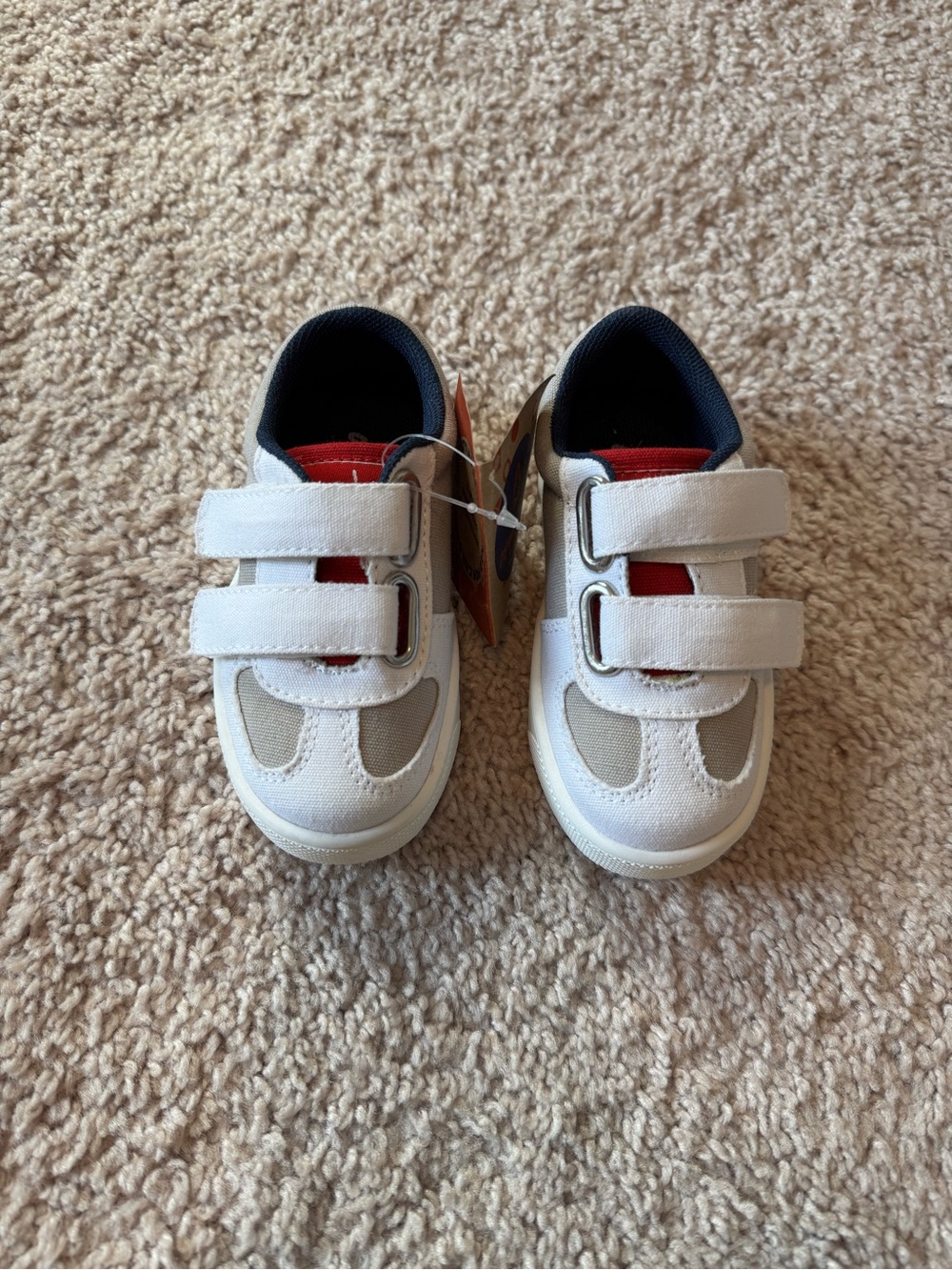 NWT Oomphies Sneakers